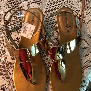 Gold sandals. Never worn. Size 8.5